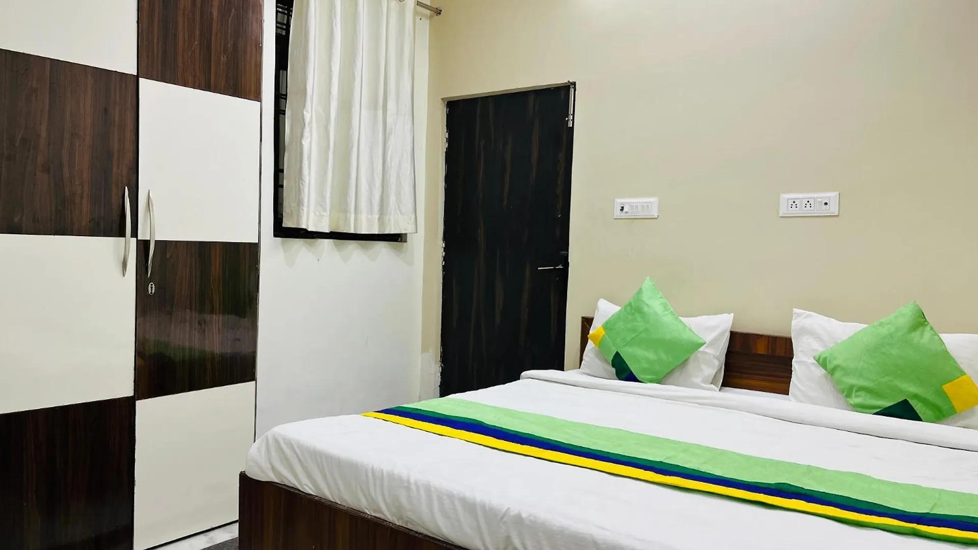Vesta International Premium Homestay Agra  Agra (Uttar Pradesh)