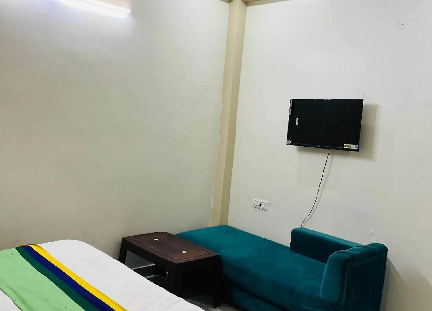 Vesta International Premium Homestay Agra