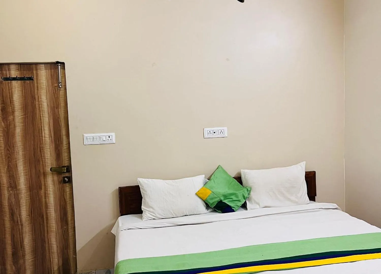 Vesta International Premium Homestay Agra  Agra (Uttar Pradesh)